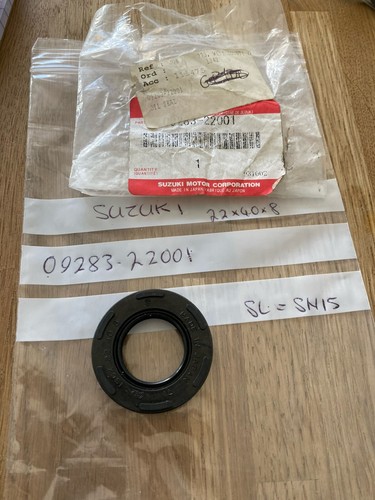 Suzuki crankshaft oil - seal, rh